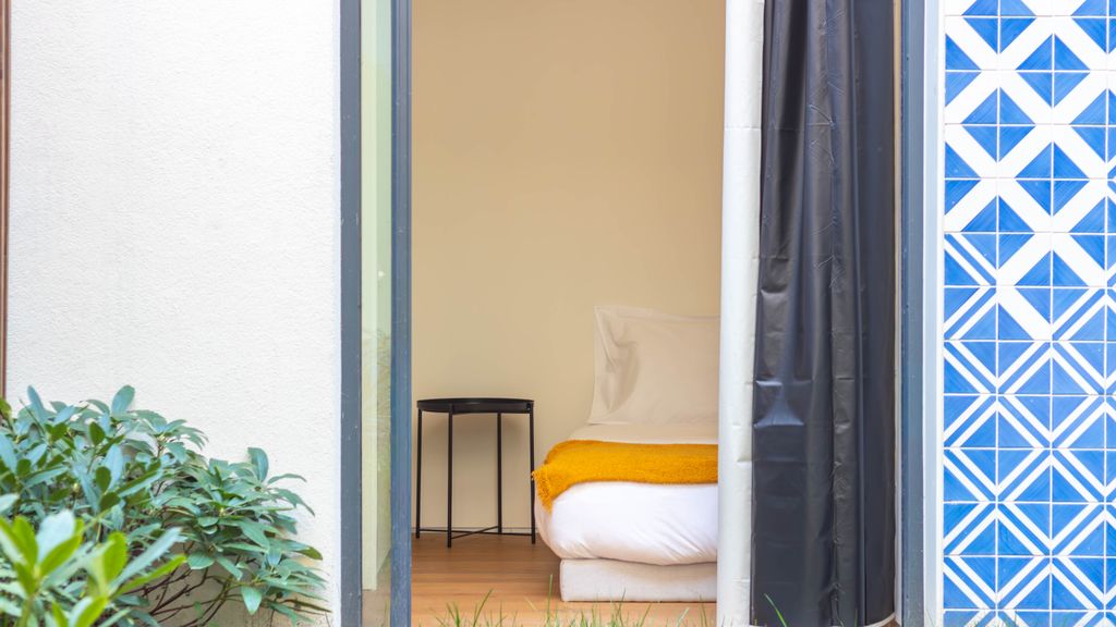 Entreparedes House - 2BR Garden Flat