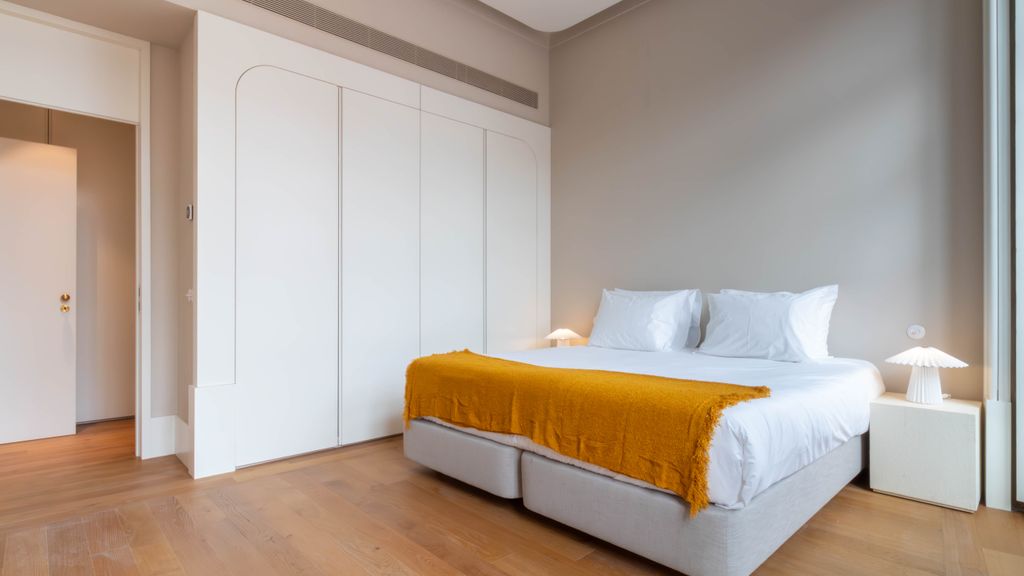 Entreparedes House - Bright 1BR Flats