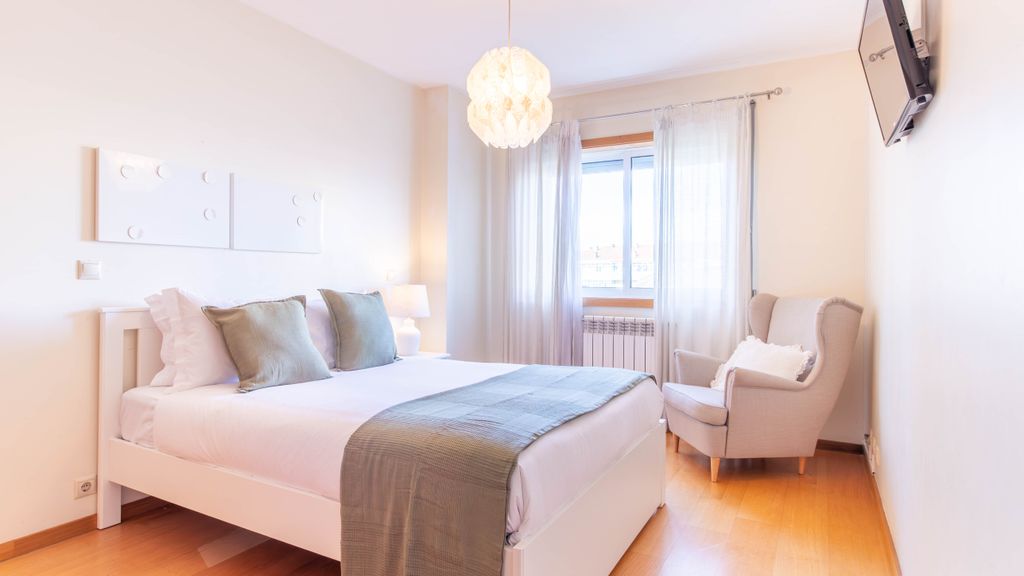 Comfortable & Quiet 3BR near Metro by LovelyStay
