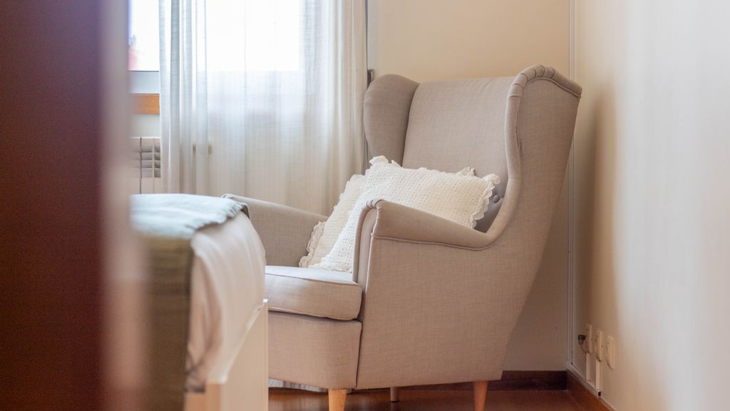 Comfortable & Quiet 3BR near Metro by LovelyStay