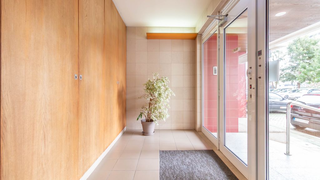 Comfortable & Quiet 3BR near Metro by LovelyStay