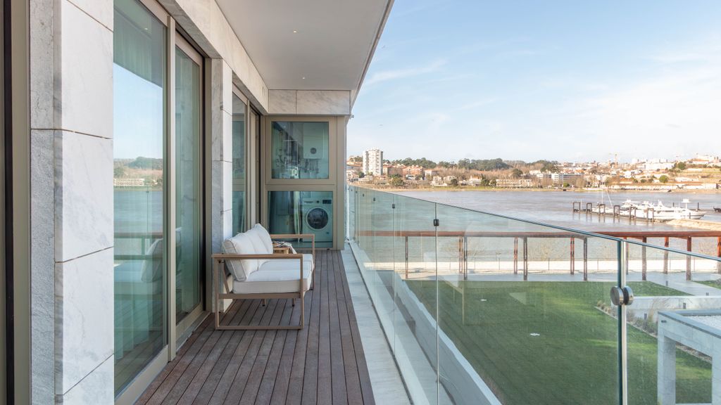 Av Afonso de Albuquerque 304 Apt 204