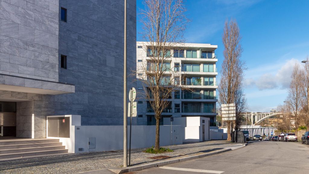 Av Afonso de Albuquerque 304 Apt 204