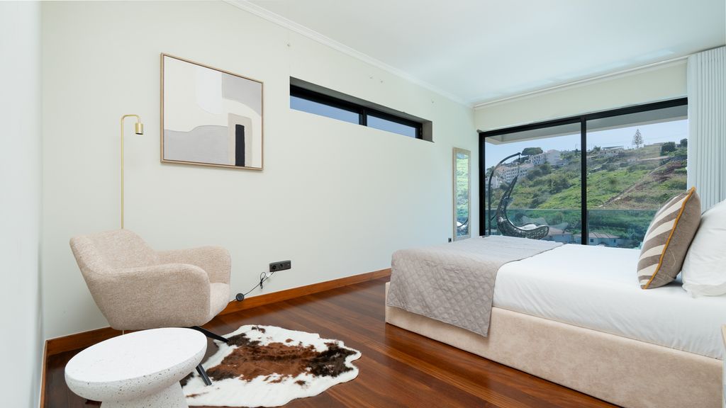 Hydra Villa