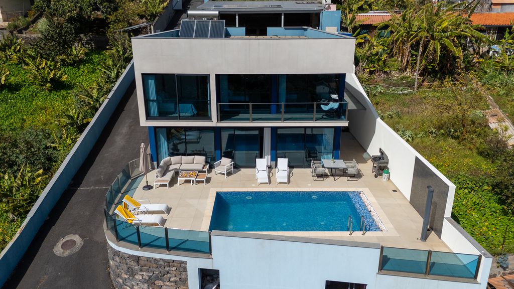 Hydra Villa