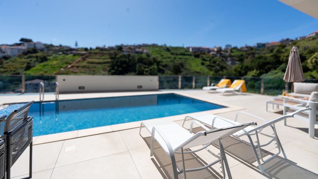 Hydra Villa