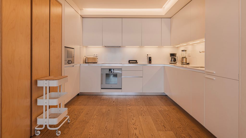 Lisbon Deluxe Apartment by LovelyStay