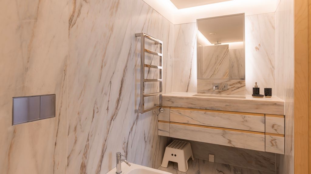 Lisbon Deluxe Apartment by LovelyStay