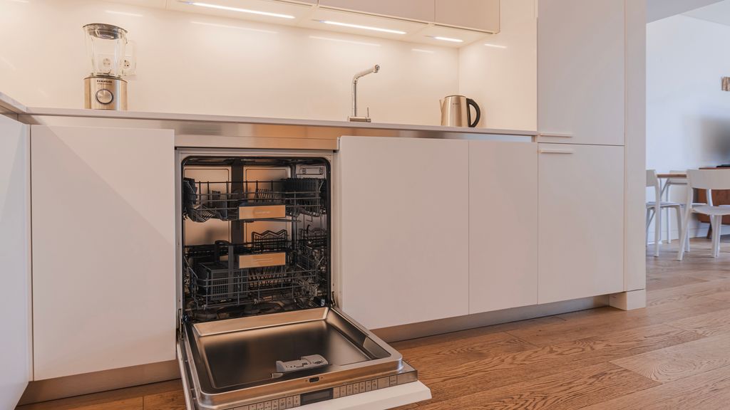 Lisbon Deluxe Apartment by LovelyStay