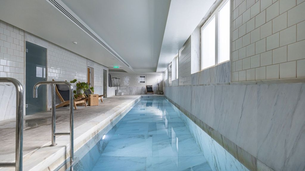 Lisbon Deluxe Apartment by LovelyStay
