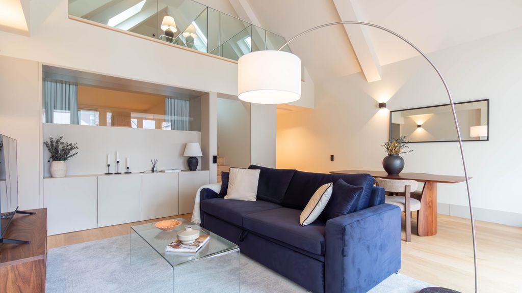 Catarina 392 | Premium Duplex by LovelyStay