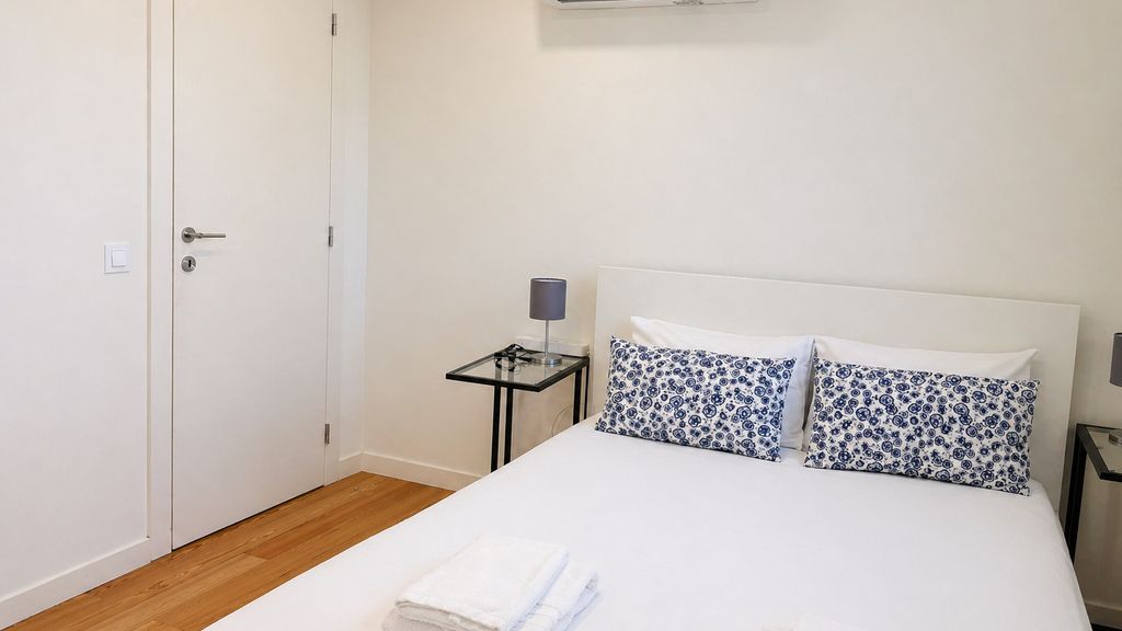 B: Douro & Bridge Views | Modern 2BR by Lovelystay