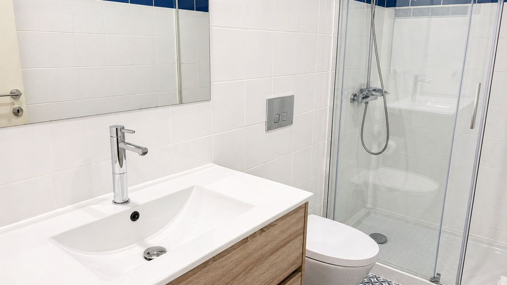 B: Douro & Bridge Views | Modern 2BR by Lovelystay