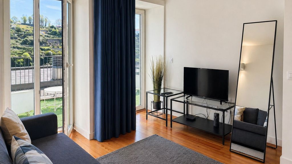 E: Sweeping Panoramic Terrace | Douro Views