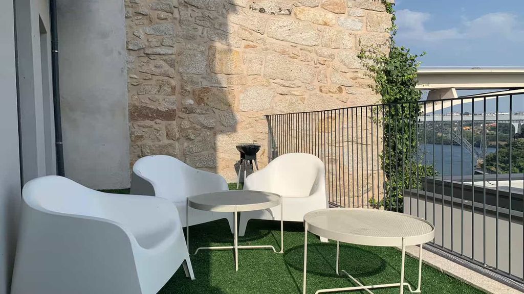 E: Sweeping Panoramic Terrace | Douro Views