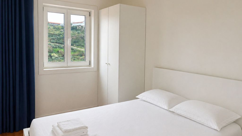 I: Ponte Luis I Views | 2BR River Flat