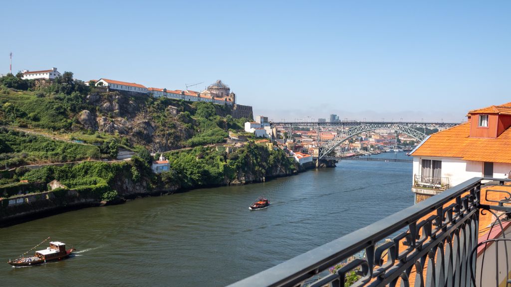 N: Secret Garden & Douro Views | Peaceful Porto