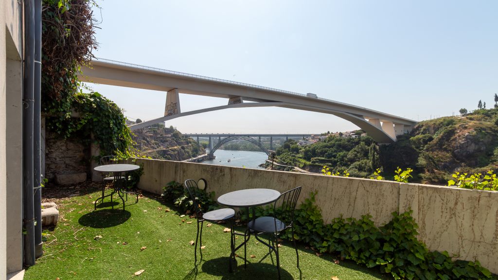 N: Secret Garden & Douro Views | Peaceful Porto