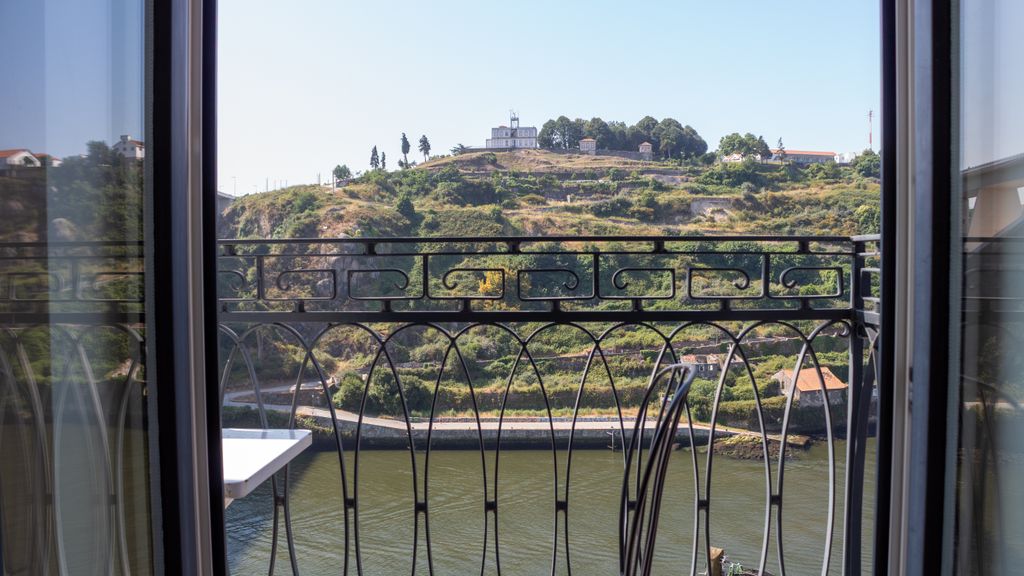 N: Secret Garden & Douro Views | Peaceful Porto