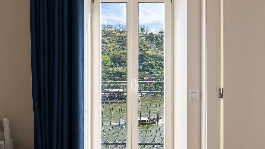 O: Ponte Luis I & Douro Views | 1BR Bliss