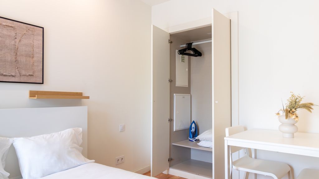 P: Riverside Comfort Studio by LovelyStay