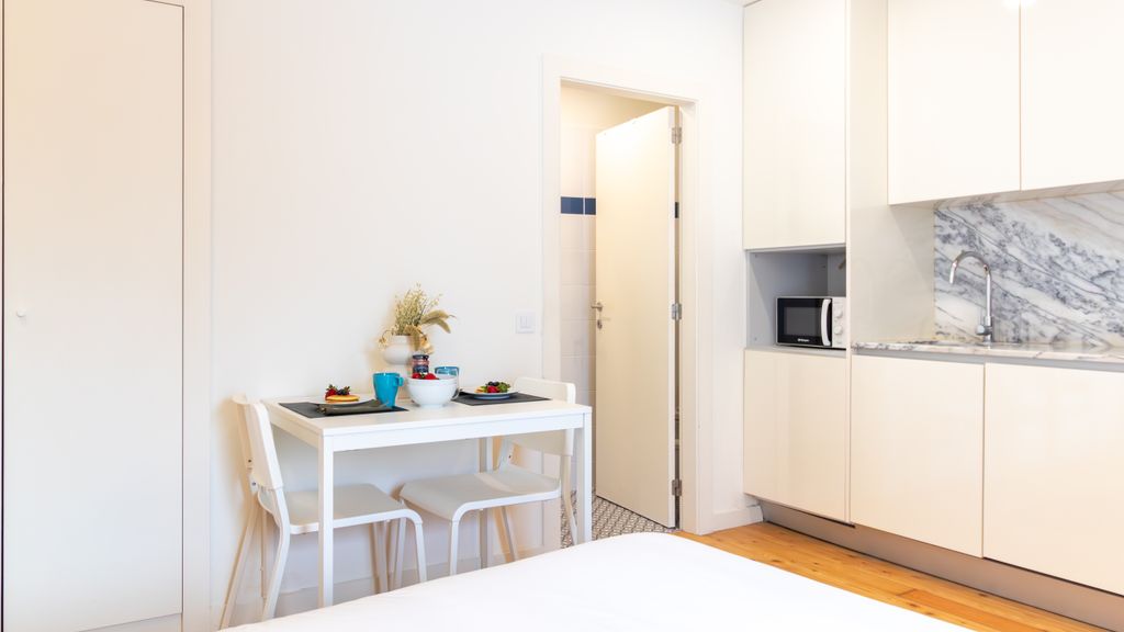 P: Riverside Comfort Studio by LovelyStay