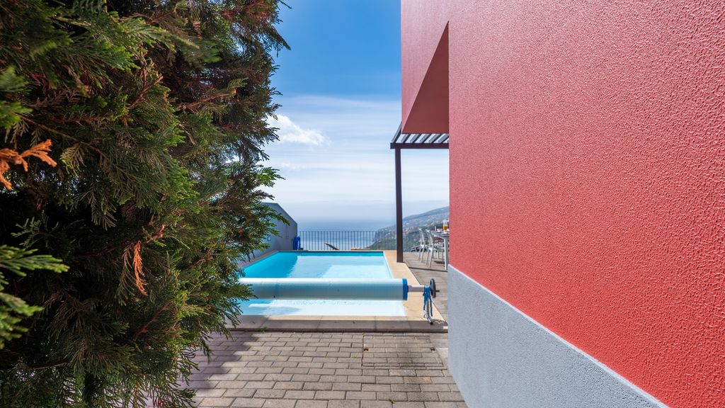 Duskline Villa