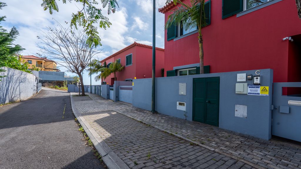 Duskline Villa