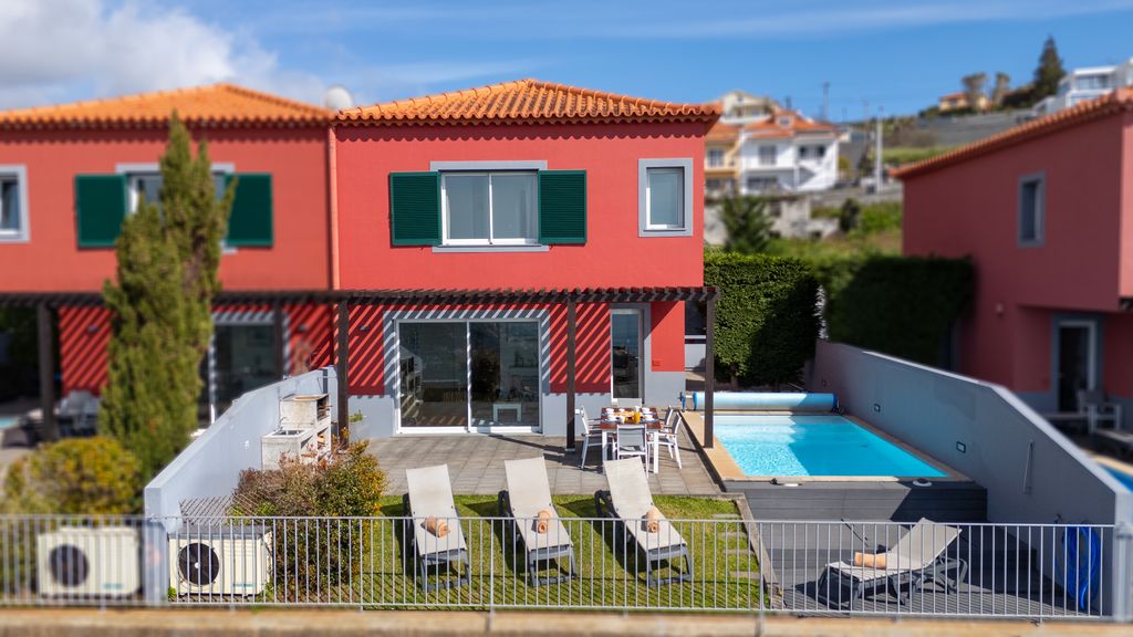 Duskline Villa