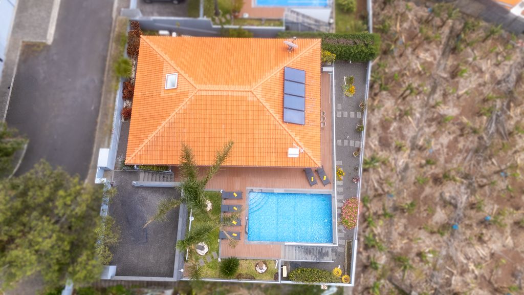 Villa Longtail by LovelyStay