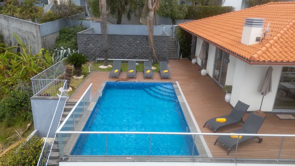 Villa Longtail by LovelyStay