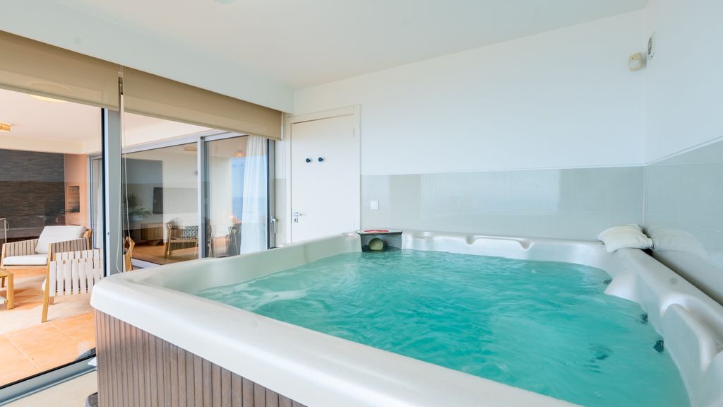 Villa Longtail by LovelyStay