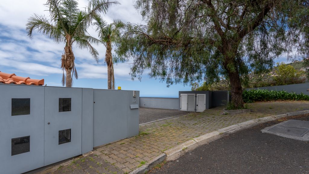 Villa Longtail by LovelyStay