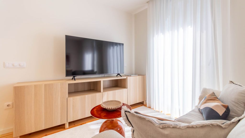 Cozy Studio in Cedofeita w/ AC by LovelyStay