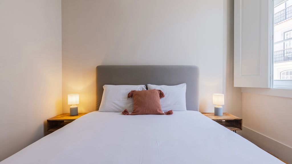 Downtown 2BR in Santa Justa by LovelyStay