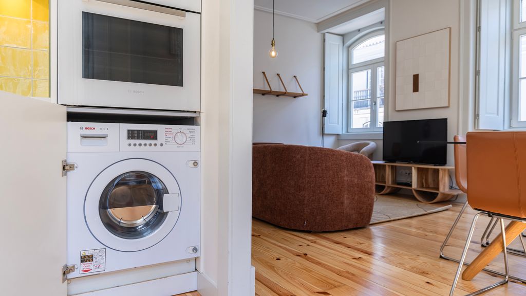 Downtown 2BR in Santa Justa by LovelyStay