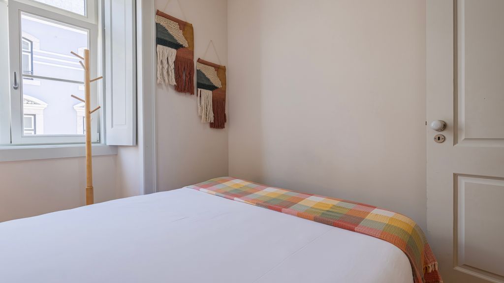 Downtown 2BR in Santa Justa by LovelyStay