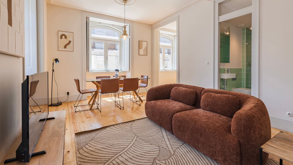 Downtown 2BR in Santa Justa by LovelyStay