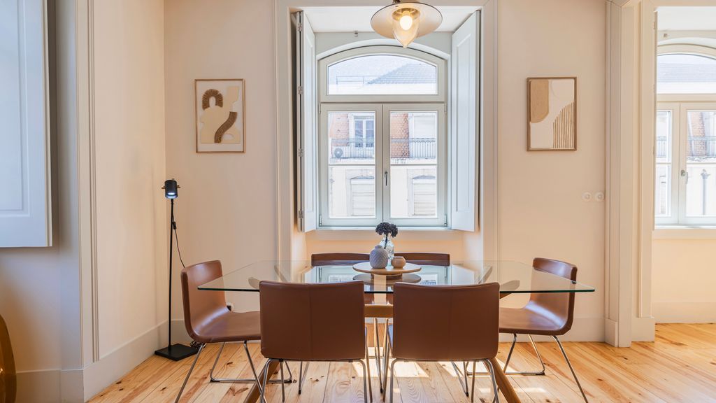 Downtown 2BR in Santa Justa by LovelyStay