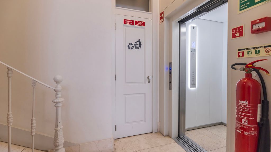 Downtown 2BR in Santa Justa by LovelyStay
