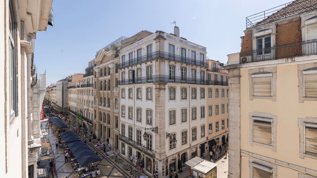 Downtown 2BR in Santa Justa by LovelyStay
