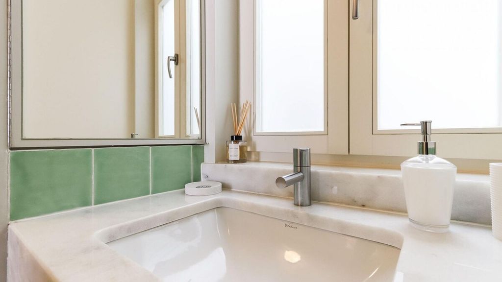Downtown 2BR in Santa Justa by LovelyStay