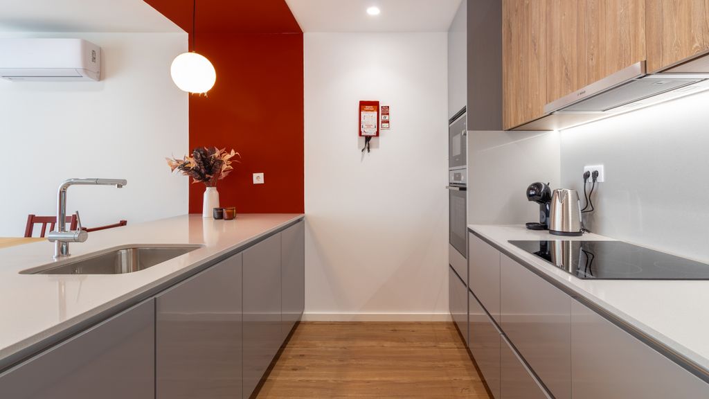 Soft Lines | Polacos Residence Apt Q by LovelyStay