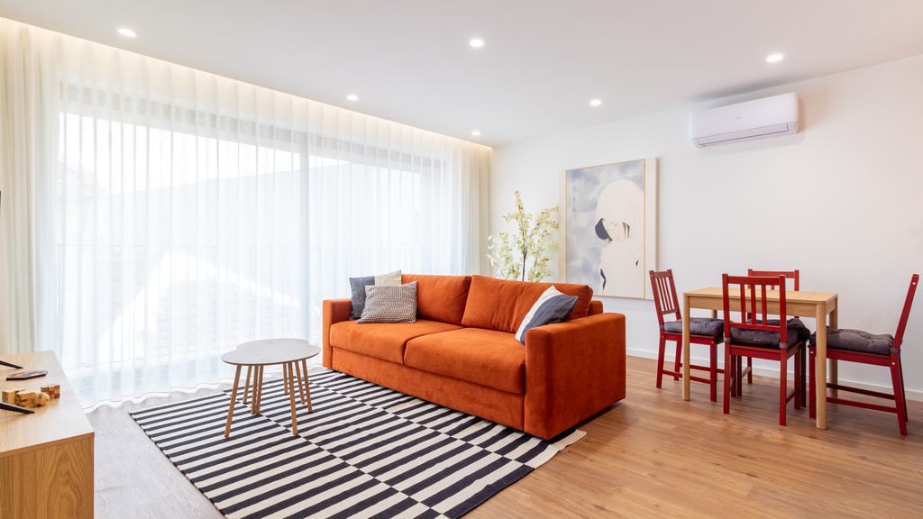 Soft Lines | Polacos Residence Apt Q by LovelyStay