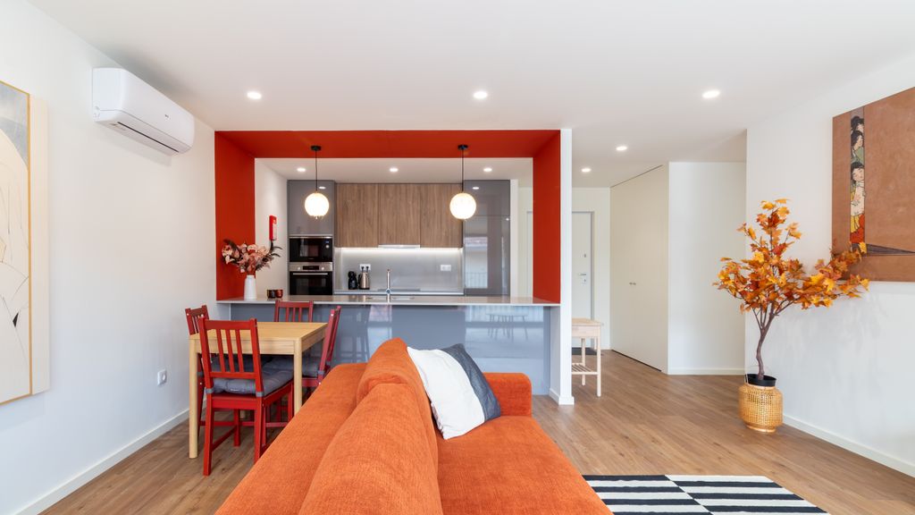 Soft Lines | Polacos Residence Apt Q by LovelyStay