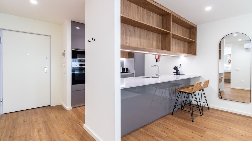 Polacos Residence | 1BR | Apt F by LovelyStay