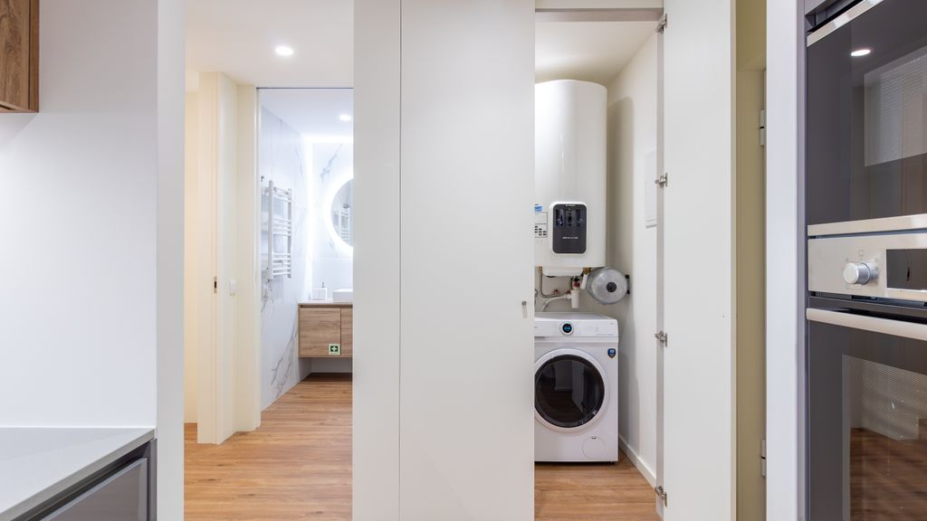 Polacos Residence | 1BR | Apt F by LovelyStay