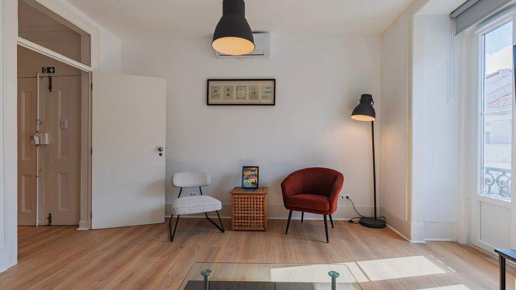 Classy 3-Bedroom Lisbon Apartment by LovelyStay