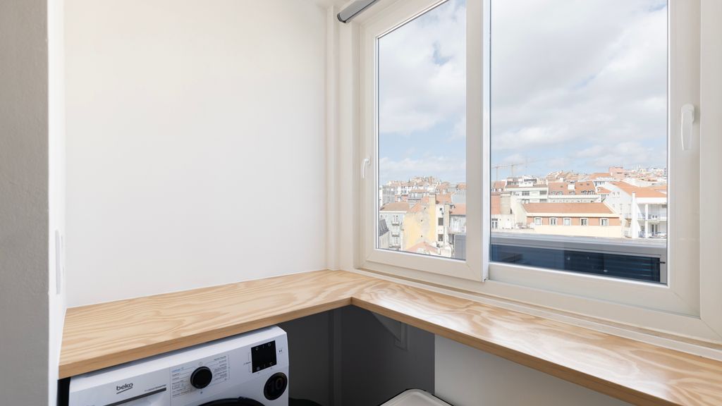 Classy 3-Bedroom Lisbon Apartment by LovelyStay