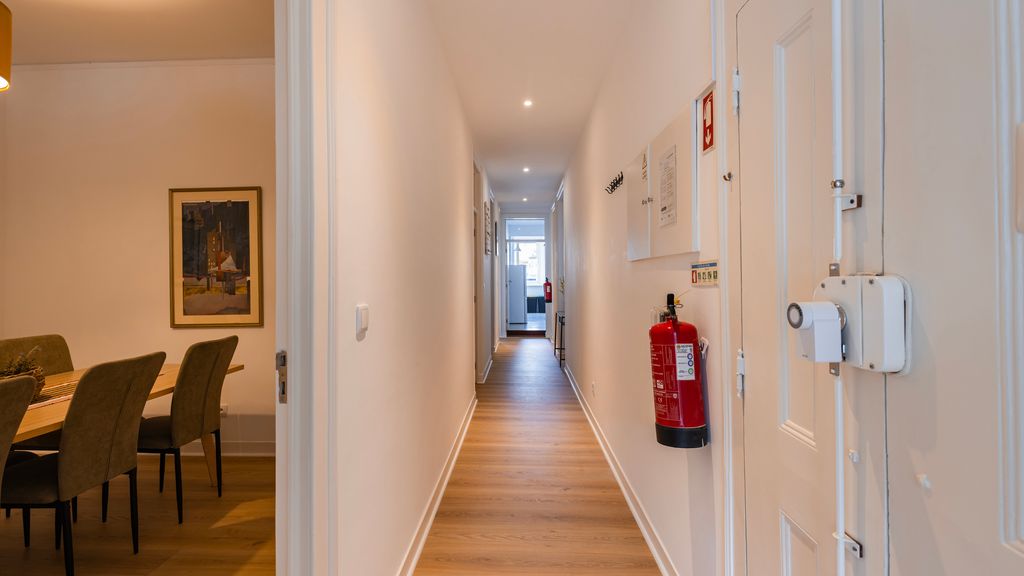 Classy 3-Bedroom Lisbon Apartment by LovelyStay